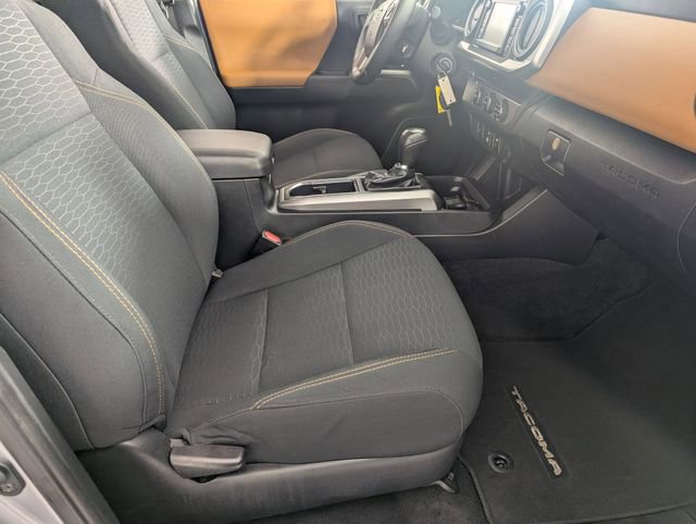 Used 2018 Toyota Tacoma SR5 image 29