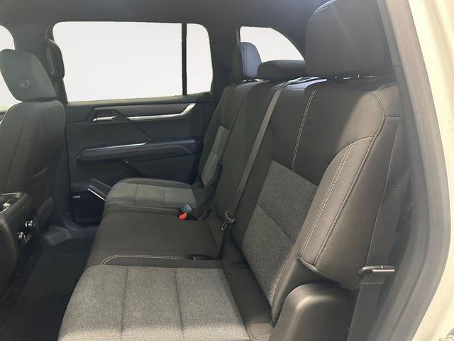 Used 2025 GMC Acadia Elevation image 13