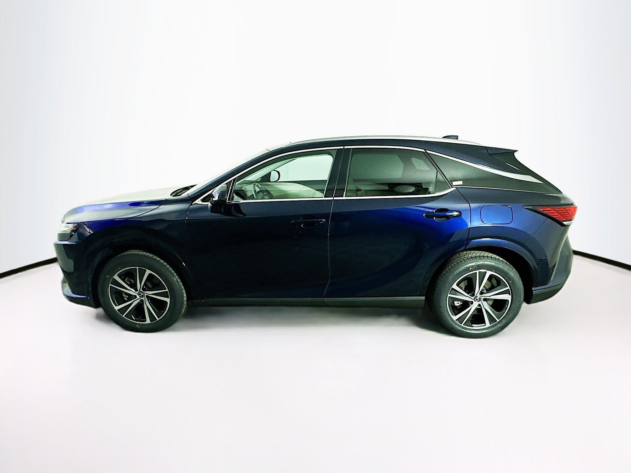 Used 2024 Lexus RX 350 Premium w/ Accessory Package (Z1) image 4