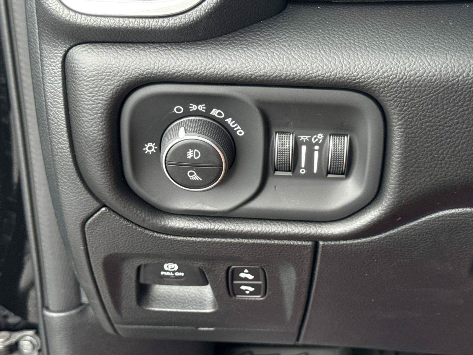 New 2027 RAM 1500 Laramie w/ Night Edition AWD/4WD image 19