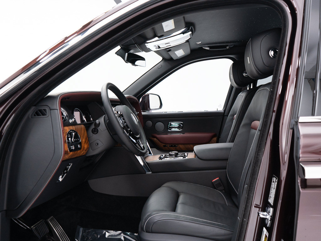 Certified 2023 Rolls-Royce Cullinan AWD/4WD image 15