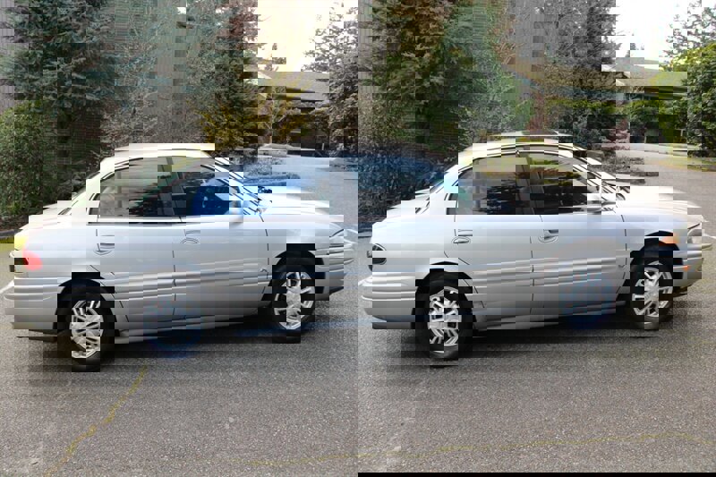 Used 2004 Buick Le Sabre Limited FWD image 12