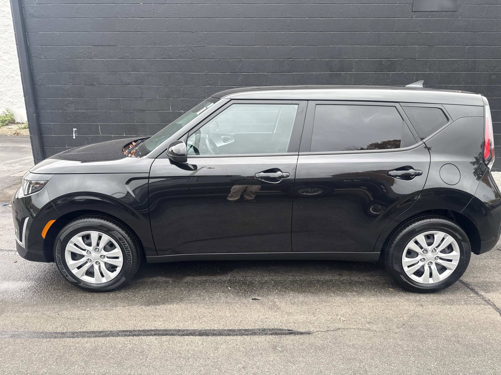 Used 2025 Kia Soul LX image 6