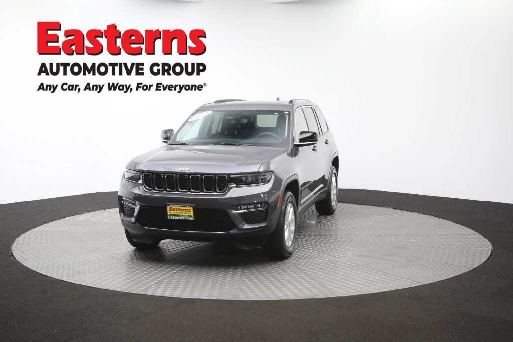 Used 2023 Jeep Grand Cherokee Limited AWD/4WD image 59