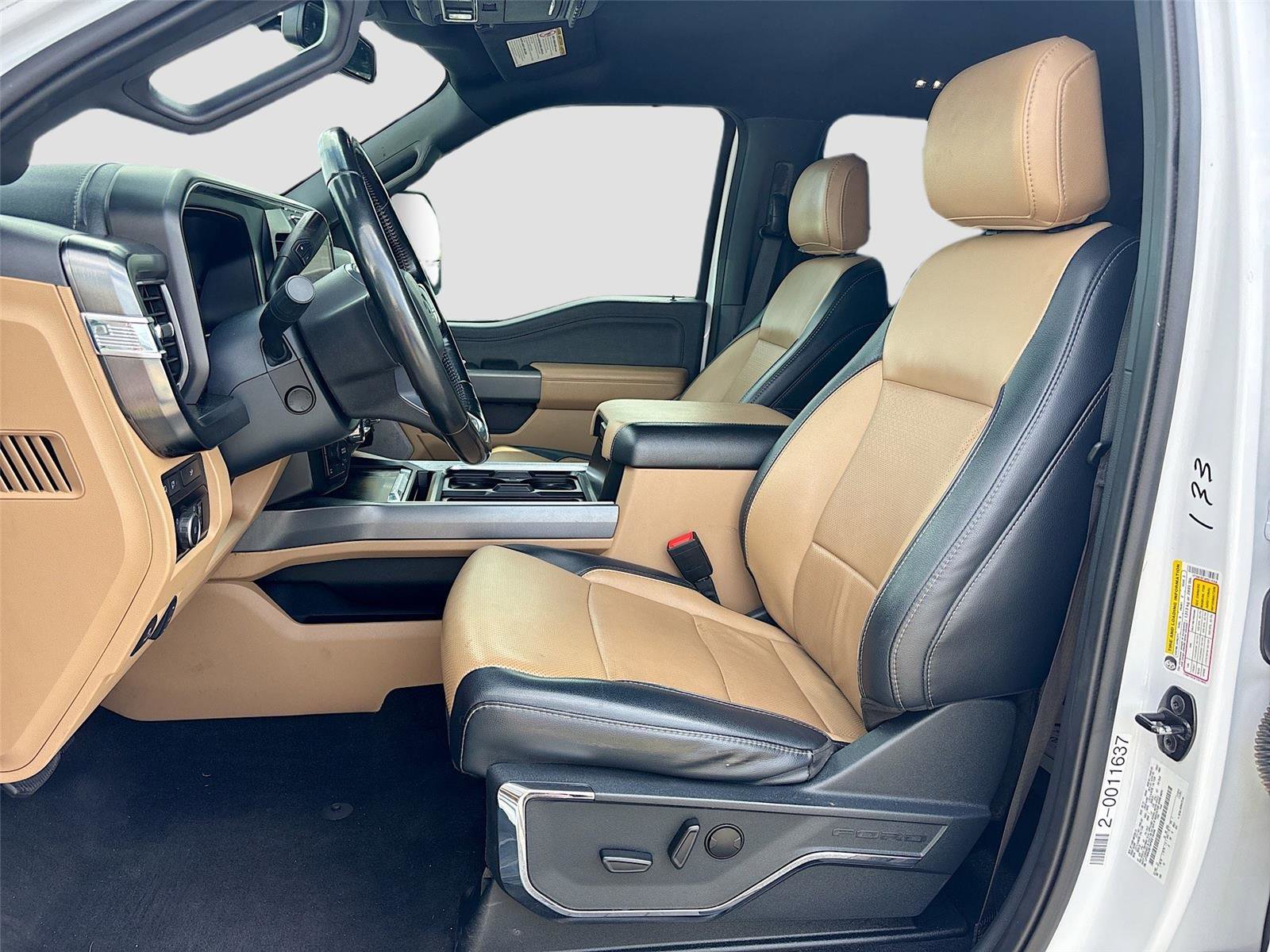 Used 2023 Ford F250 Lariat w/ Chrome Package image 26