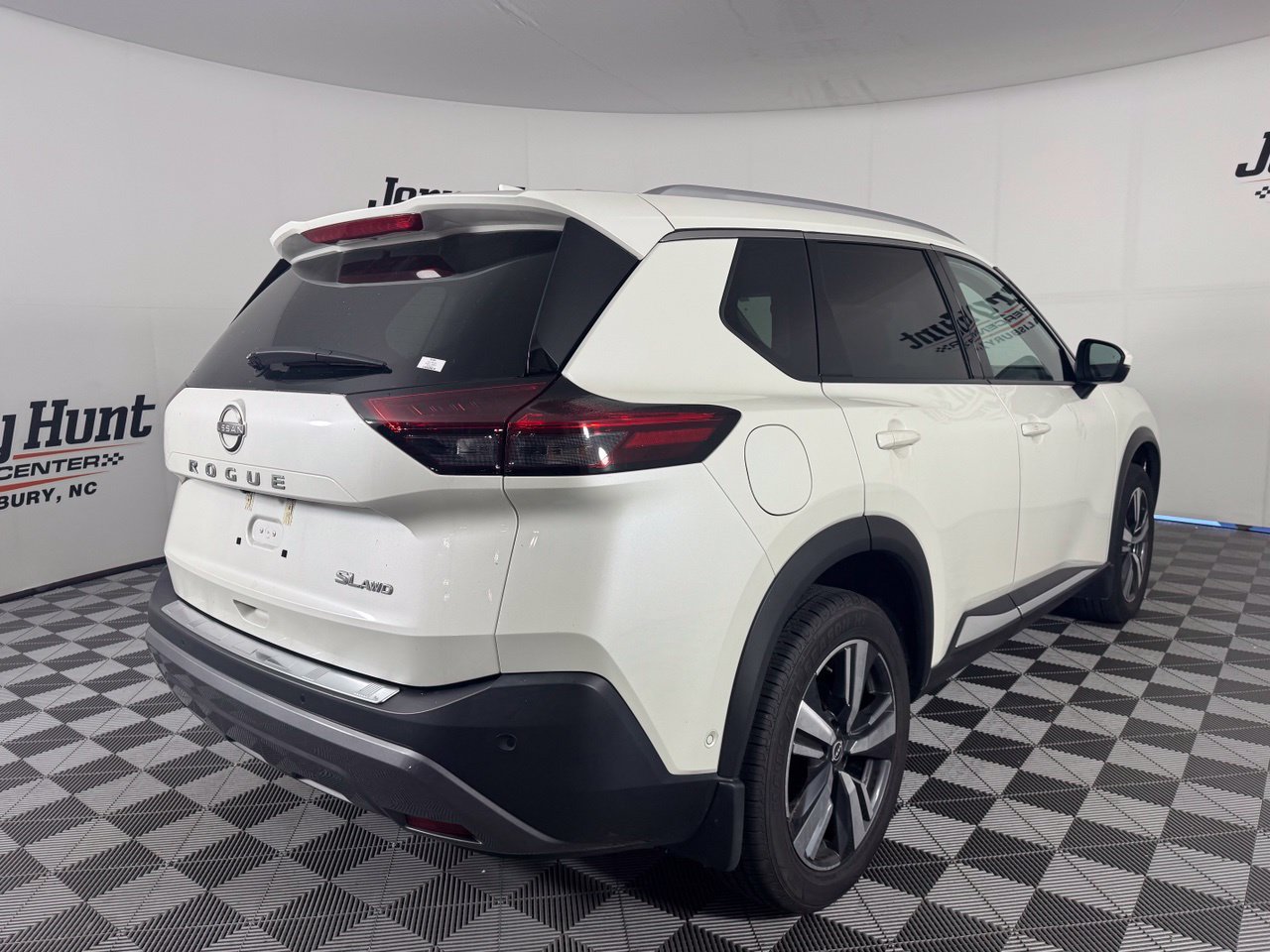 Used 2023 Nissan Rogue SL w/ SL Premium Package AWD/4WD image 7