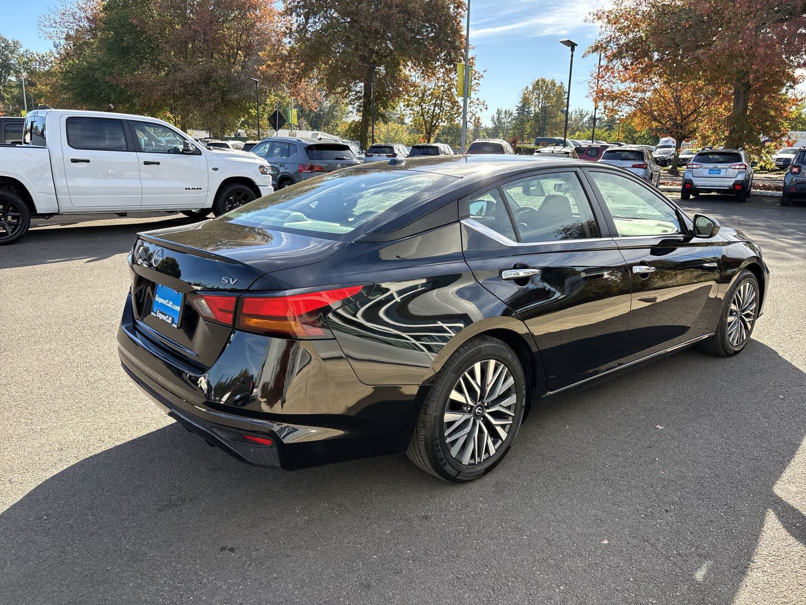 Used 2024 Nissan Altima 2.5 SV FWD image 4
