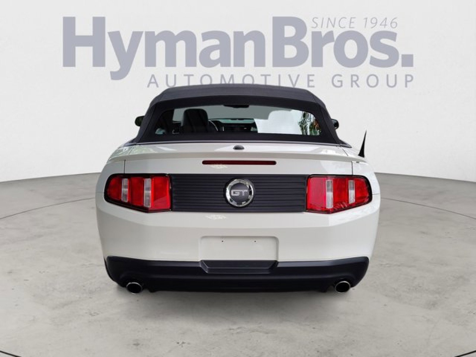 Used 2010 Ford Mustang GT Premium image 4