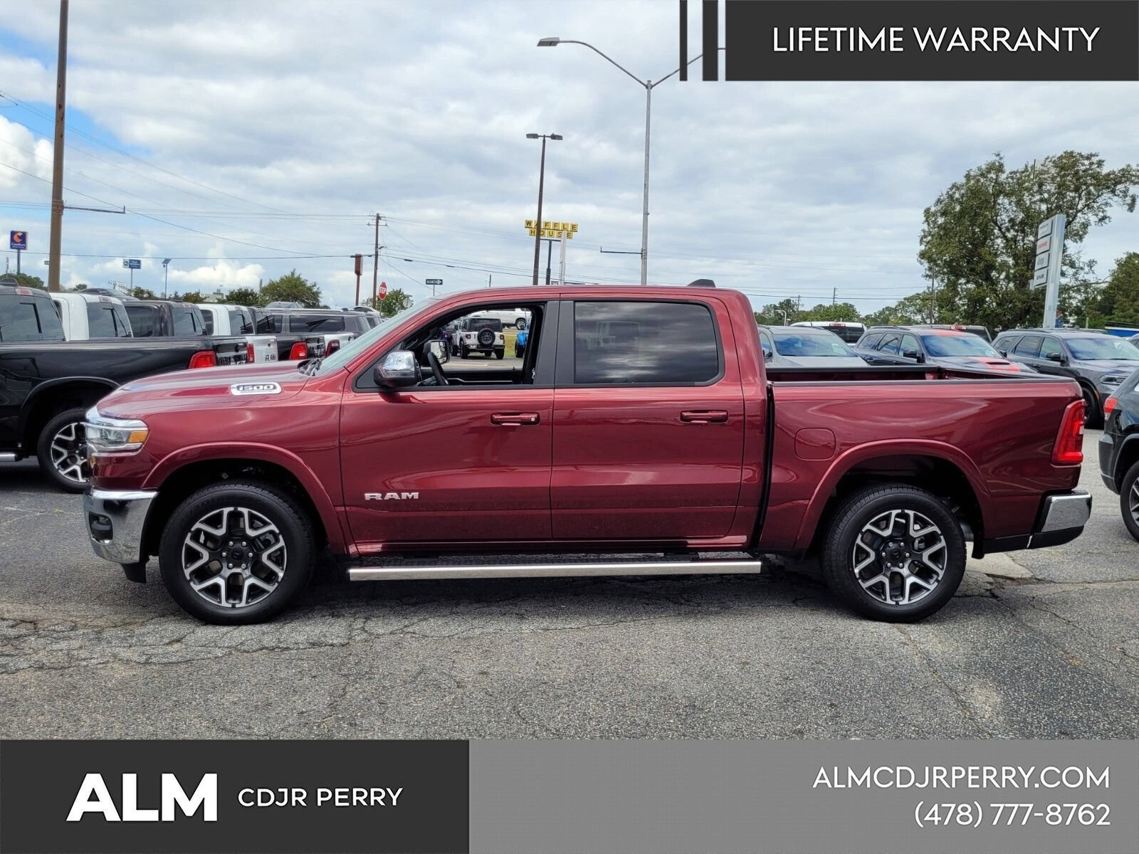 New 2026 RAM 1500 Laramie AWD/4WD image 3