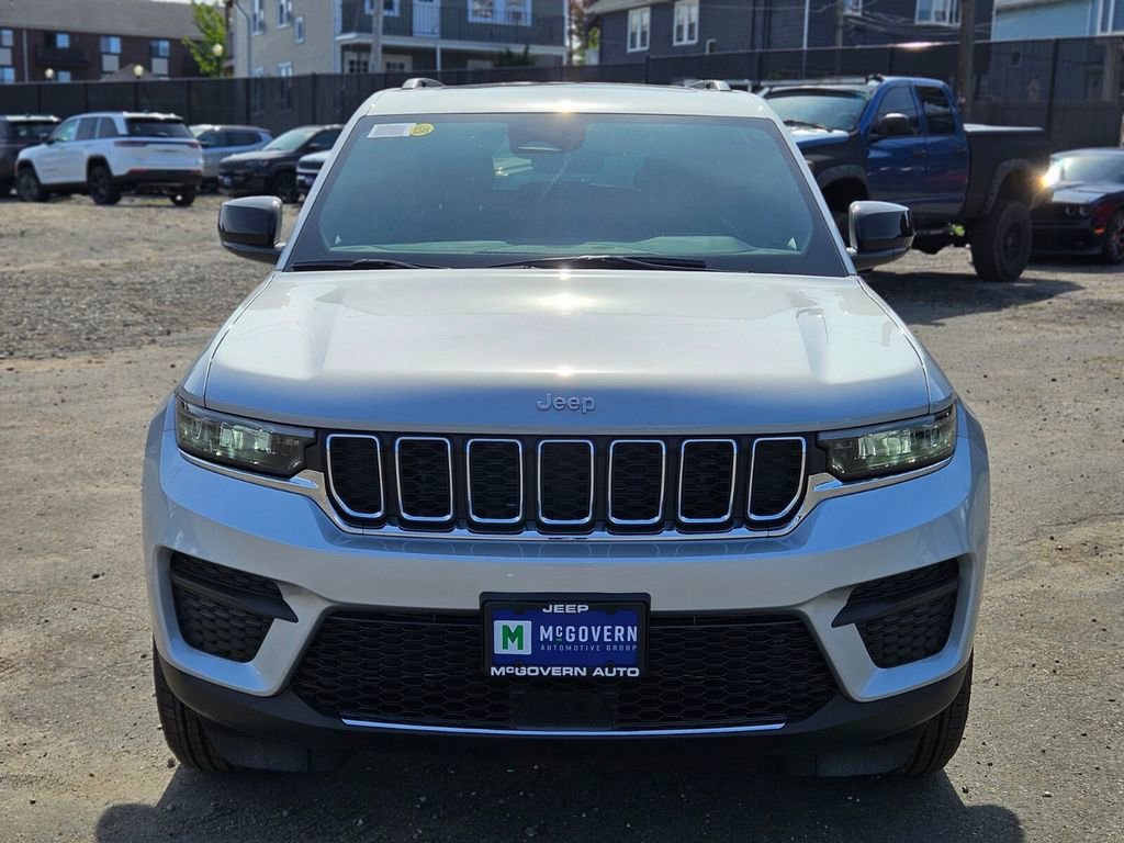 New 2025 Jeep Grand Cherokee Laredo X w/ Luxury Tech Group I image 8