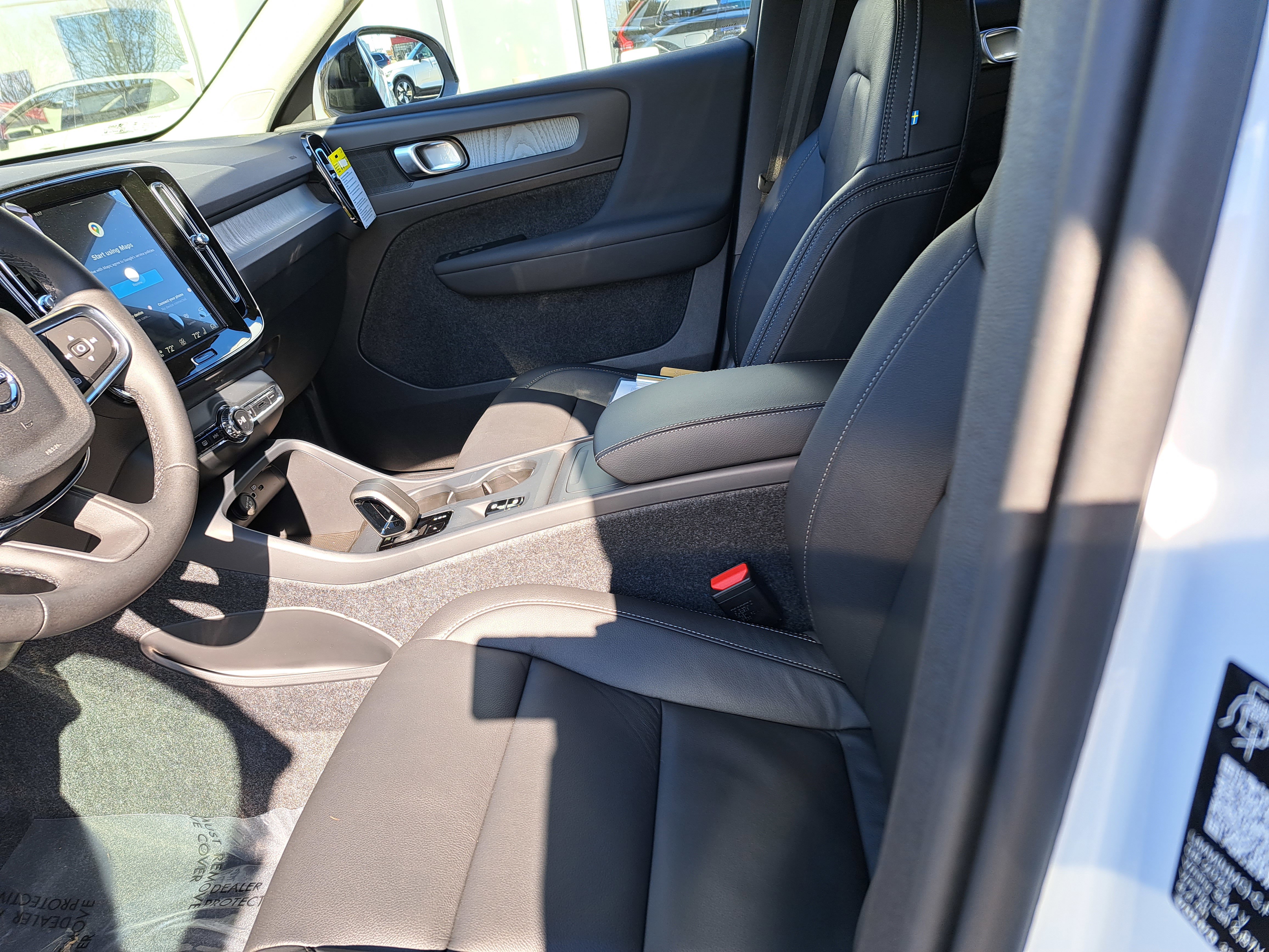 New 2026 Volvo XC40 B4 Core w/ Climate Package image 6