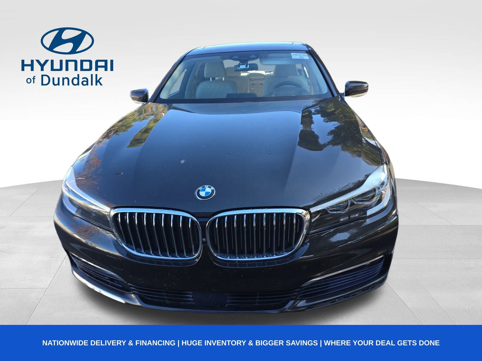 Used 2017 BMW 740i image 8