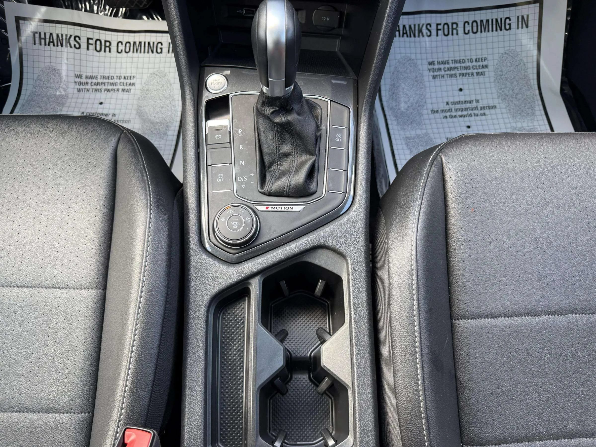 Used 2018 Volkswagen Tiguan SE AWD/4WD image 27