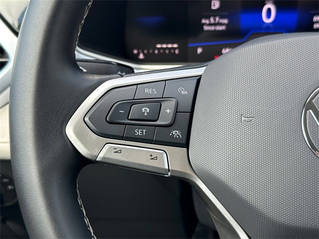 Used 2025 Volkswagen Taos SE image 25