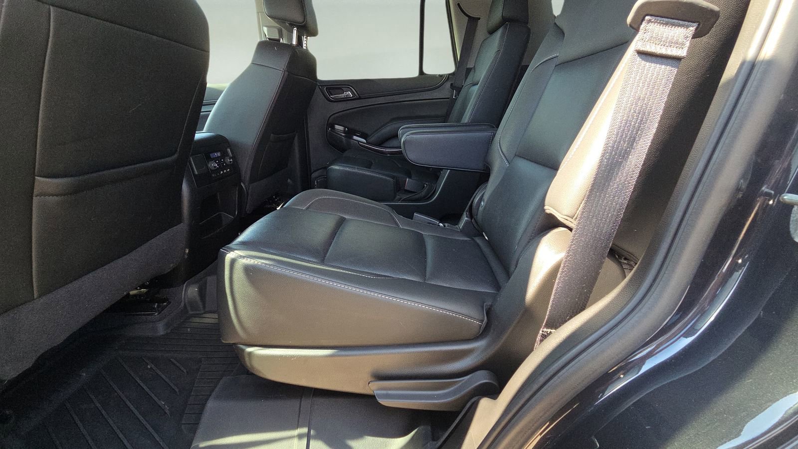 Used 2020 GMC Yukon SLT w/ Open Road Package image 31