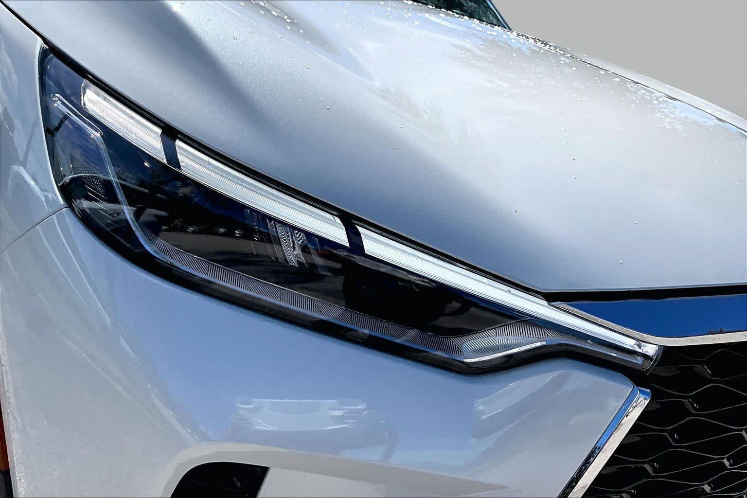 Used 2025 INFINITI QX60 Sensory w/ Vision Package AWD/4WD image 28