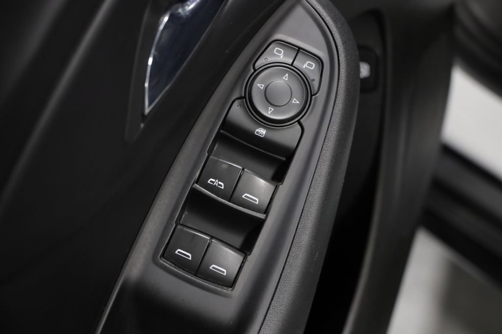 Used 2018 Chevrolet Volt LT w/ Comfort Package FWD image 11