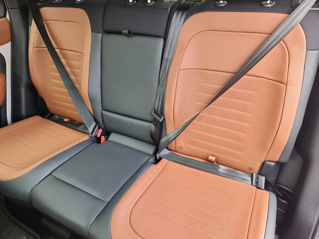 New 2026 Land Rover Defender 110 OCTA image 23