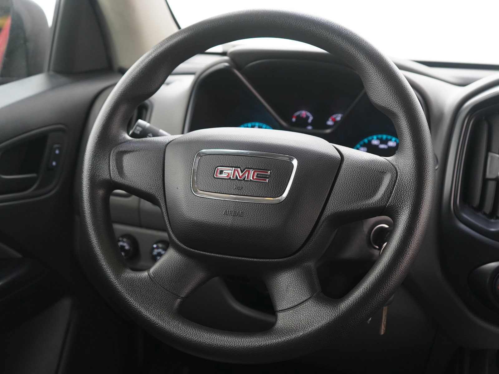 Used 2017 GMC Canyon 4x4 Extended Cab w/ Trailering Package image 15