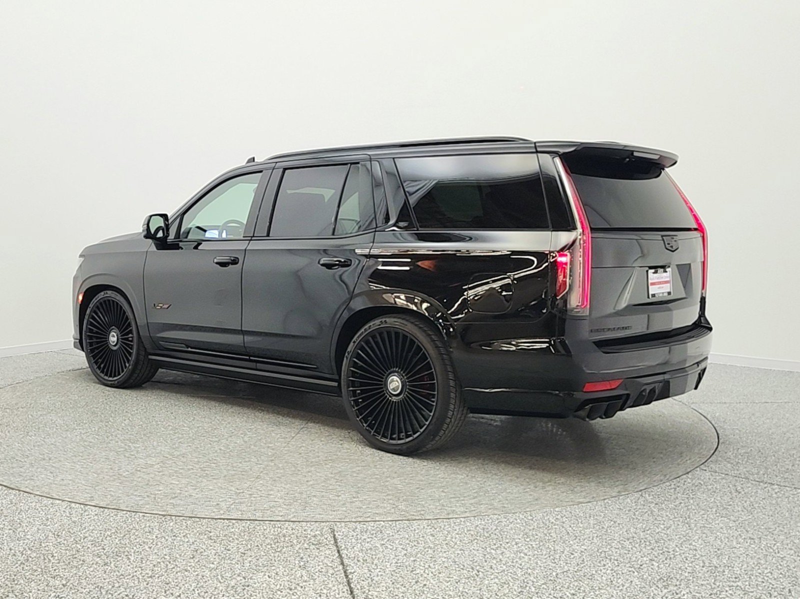 Used 2023 Cadillac Escalade V image 7