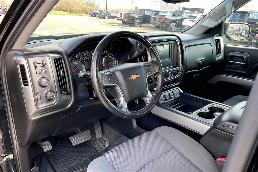 Used 2018 Chevrolet Silverado 1500 LT w/ Redline Edition image 14