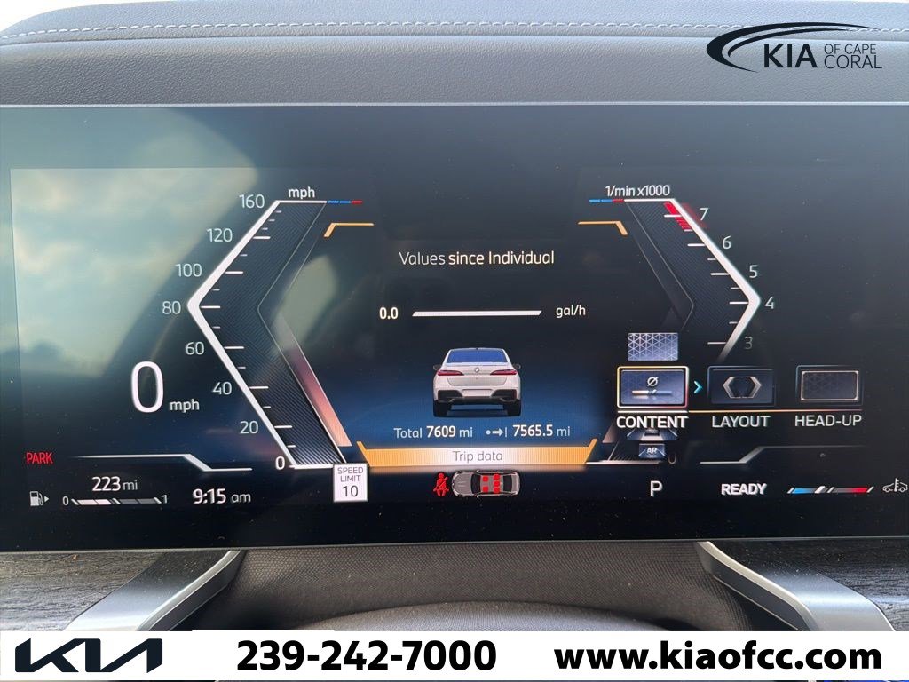 Used 2025 BMW 740i w/ Premium Package image 10