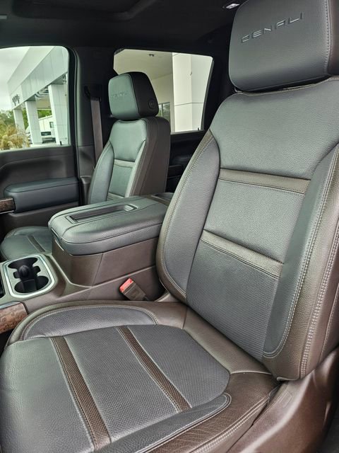 Used 2020 GMC Sierra 2500 Denali w/ Denali Ultimate Package image 18