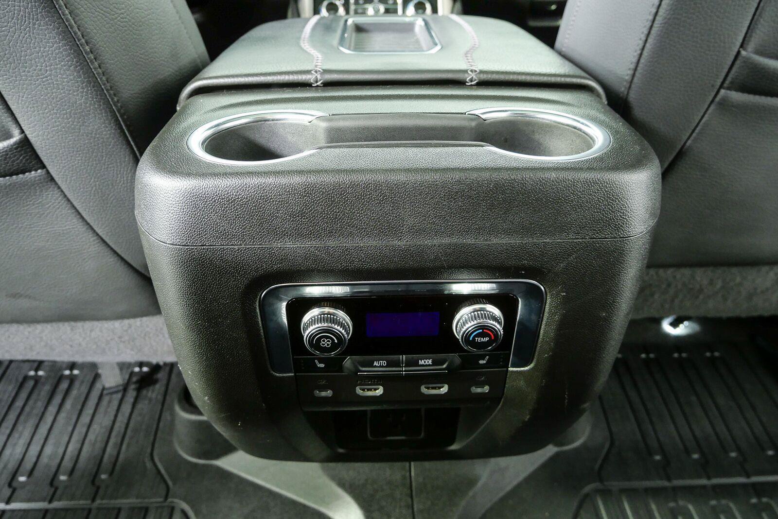 Used 2022 GMC Yukon XL Denali w/ Denali Ultimate Package AWD/4WD image 20