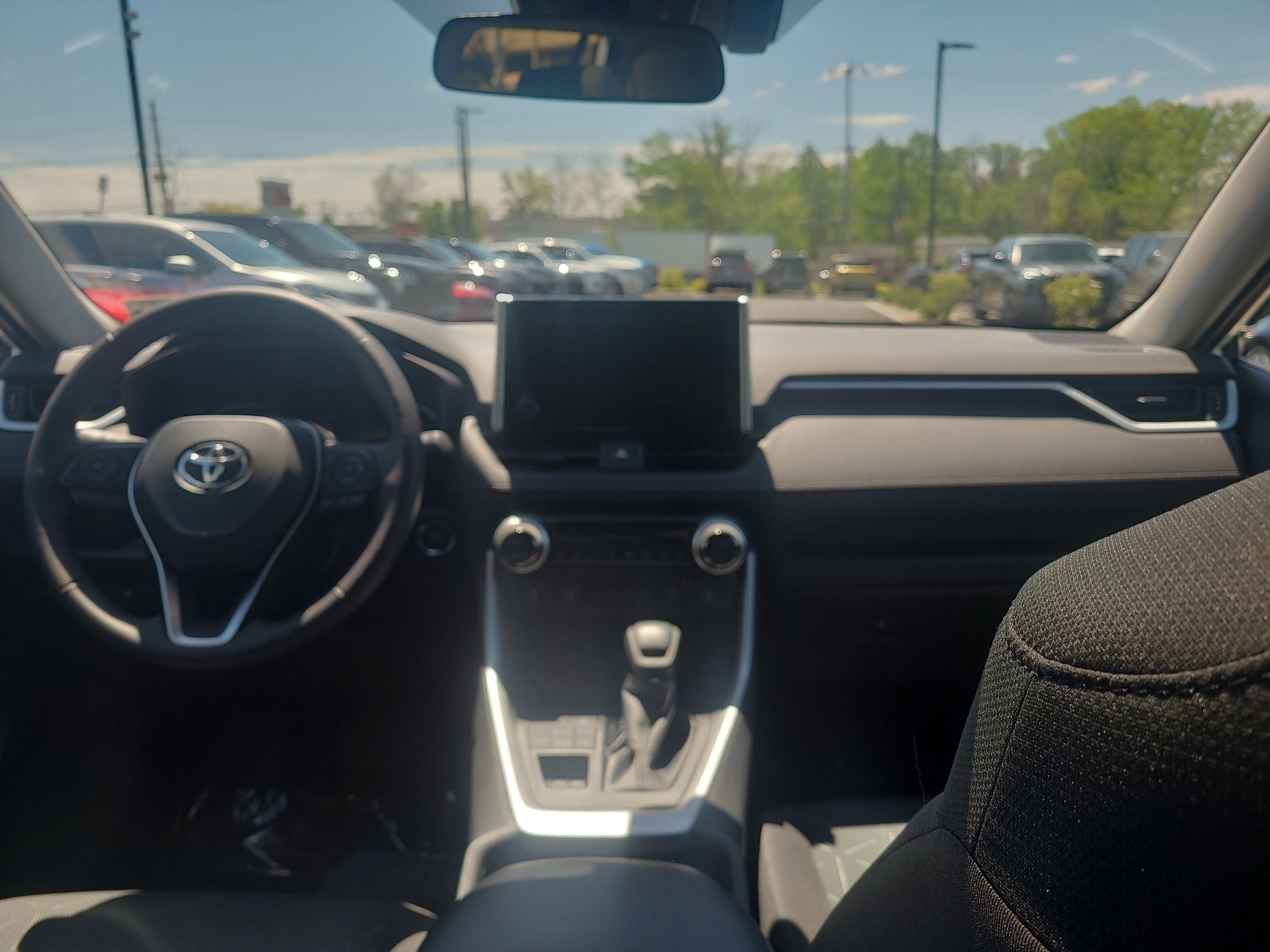 Certified 2023 Toyota RAV4 XLE w/ Convenience Package AWD/4WD image 18