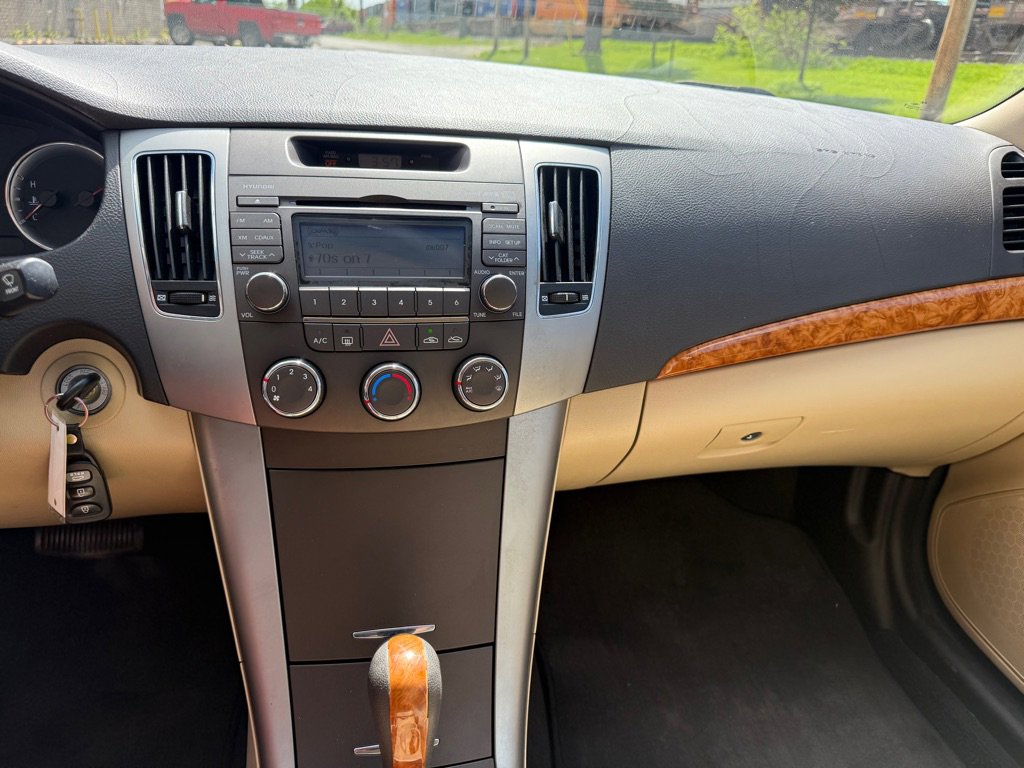 Used 2009 Hyundai Sonata GLS FWD image 14