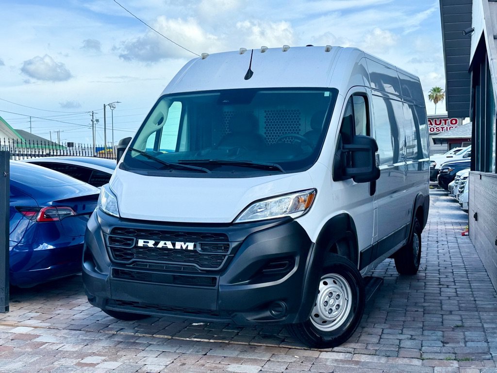 Used 2023 RAM ProMaster 2500 FWD image 1