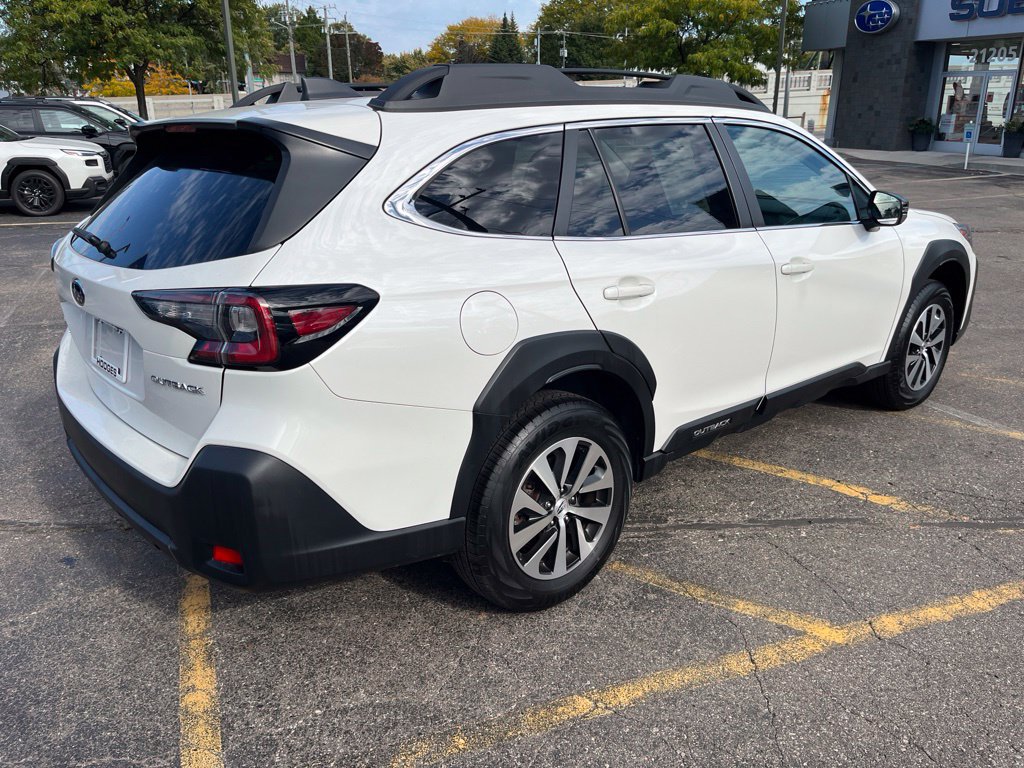 Certified 2024 Subaru Outback Premium AWD/4WD image 3