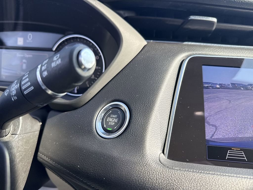 Certified 2020 Cadillac XT4 Premium Luxury FWD image 23