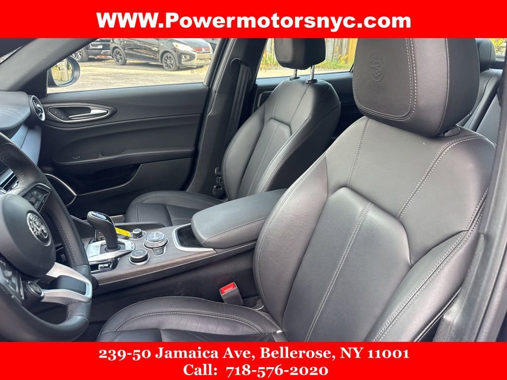 Used 2022 Alfa Romeo Giulia Ti image 32