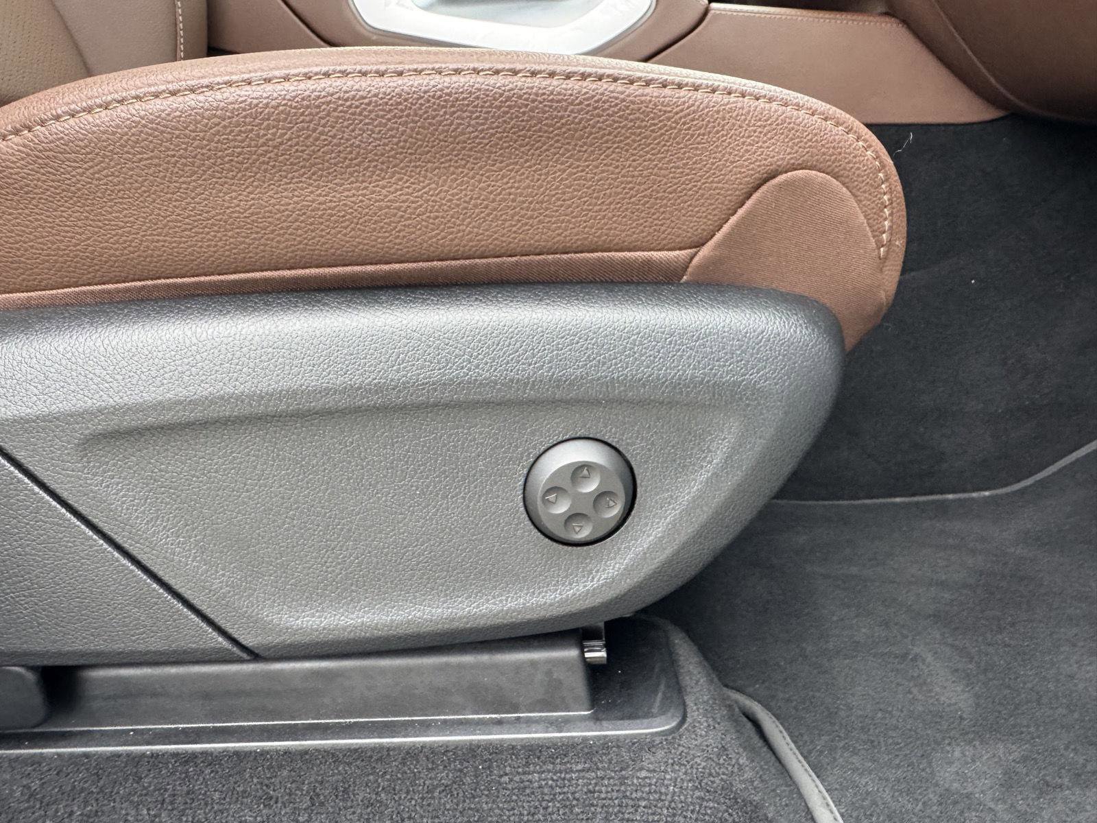 Certified 2025 Mercedes-Benz GLE 350 4MATIC image 32