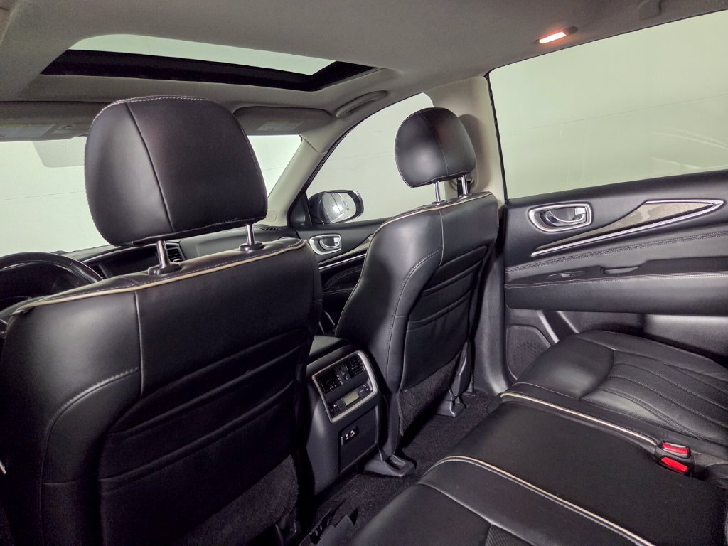 Used 2019 INFINITI QX60 Luxe w/ Essential Package FWD image 24