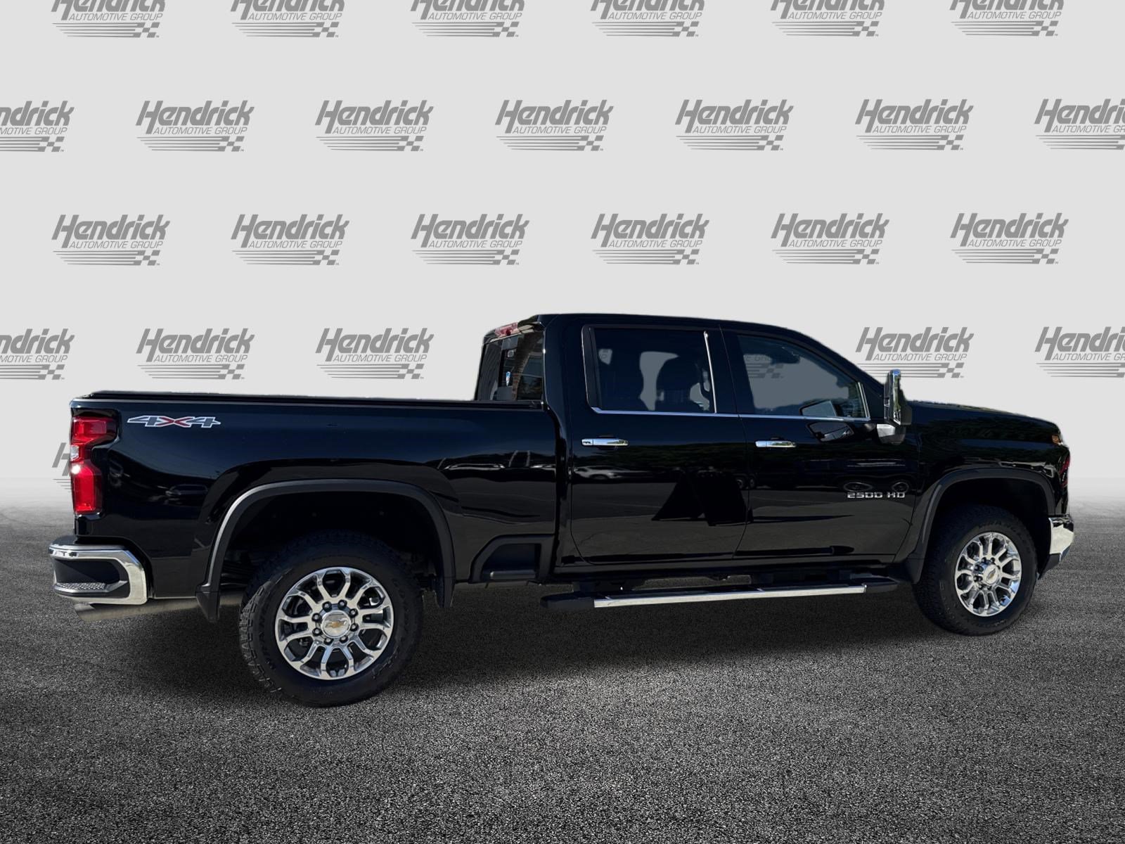 Used 2024 Chevrolet Silverado 2500 LTZ w/ LTZ Convenience Package AWD/4WD image 10