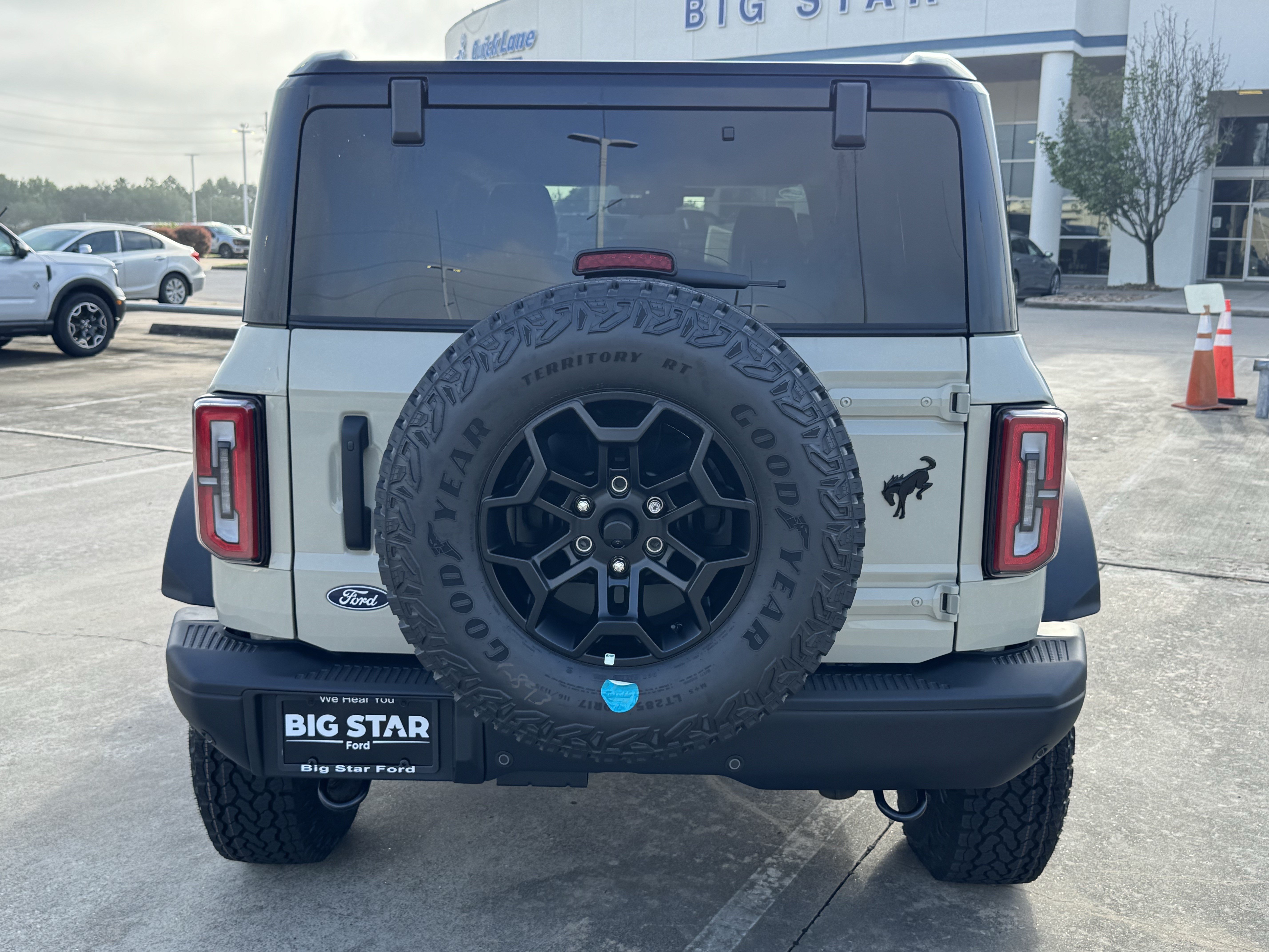 New 2026 Ford Bronco Badlands AWD/4WD image 9