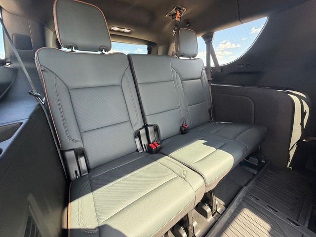 Used 2026 GMC Yukon XL AT4 w/ AT4 Premium Plus Package AWD/4WD image 17