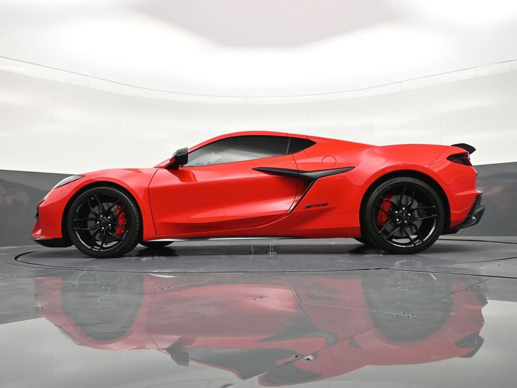 Used 2026 Chevrolet Corvette Z06 w/ Stealth Interior Trim Package image 24