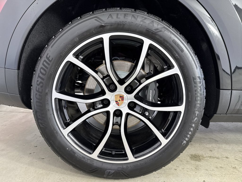 New 2026 Porsche Cayenne AWD/4WD image 16