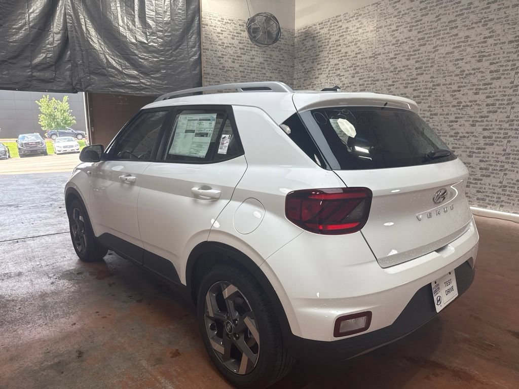 New 2026 Hyundai Venue SEL FWD image 5