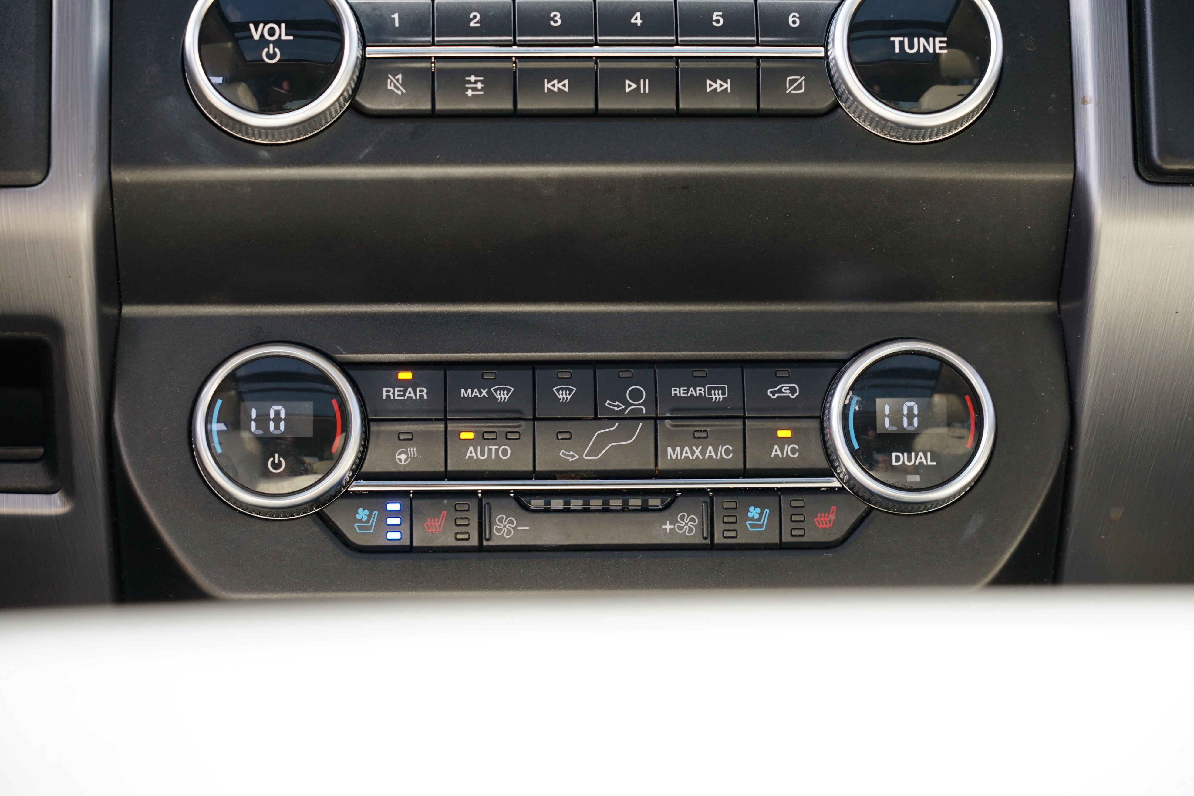 Used 2021 Ford Expedition Platinum image 27