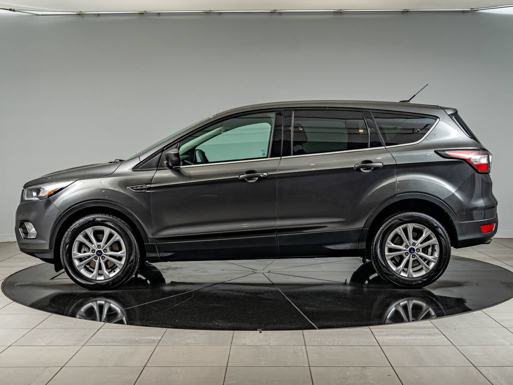 Used 2017 Ford Escape SE FWD image 8