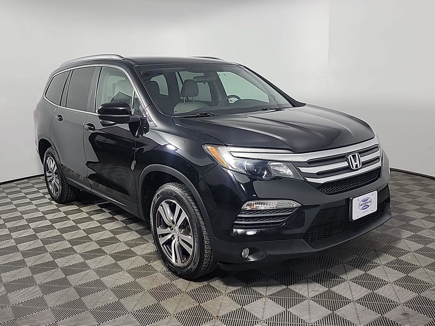 Certified 2017 Honda Pilot EX