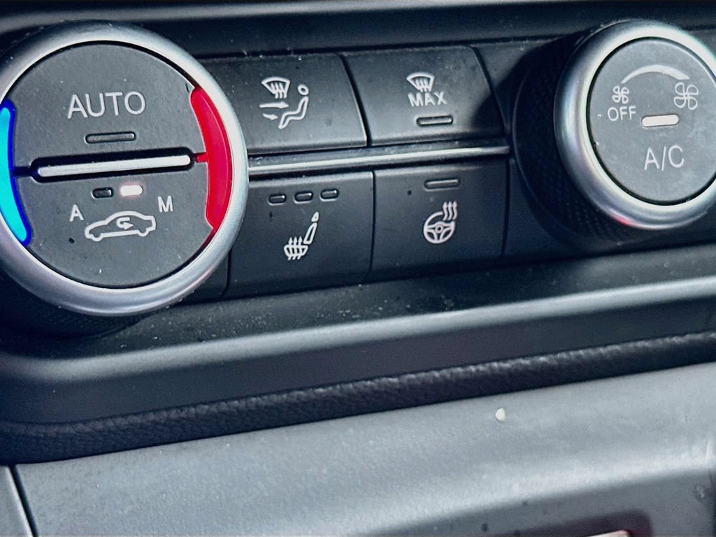 Used 2022 Alfa Romeo Stelvio Veloce AWD/4WD image 19