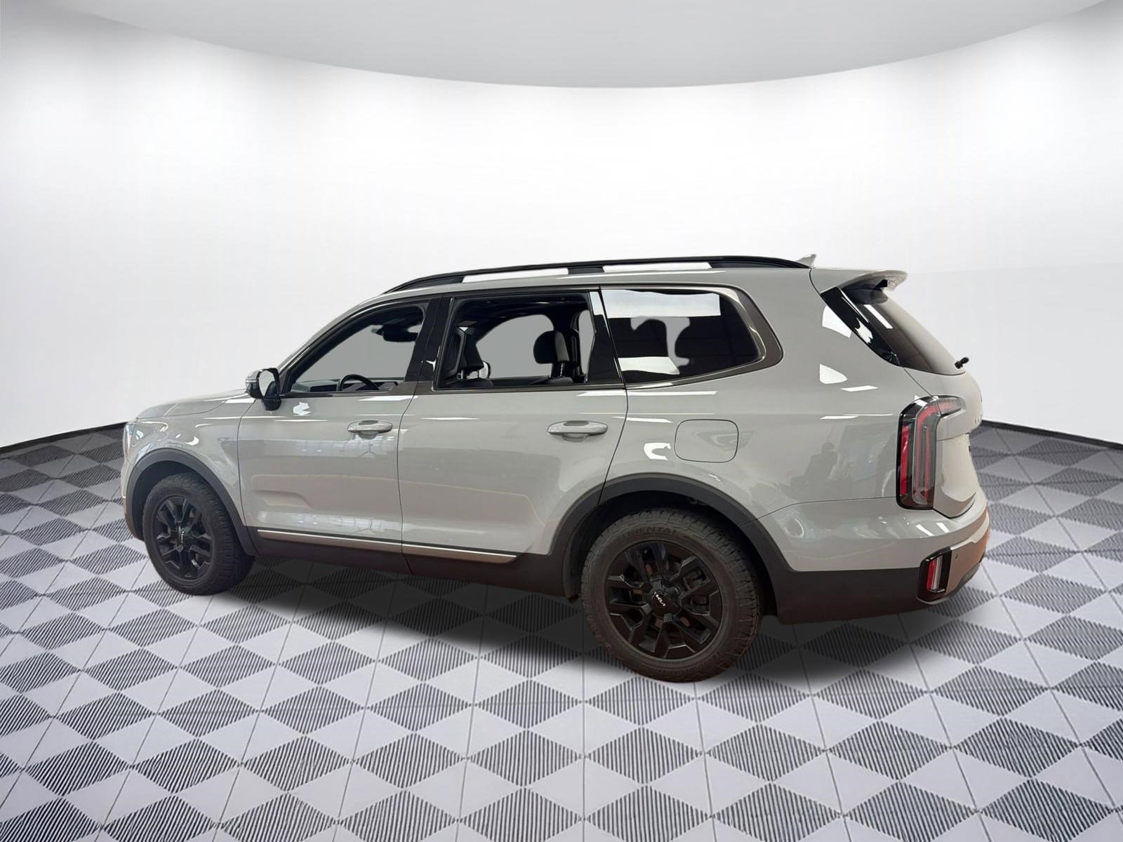 Used 2023 Kia Telluride SX Prestige X-Pro image 3