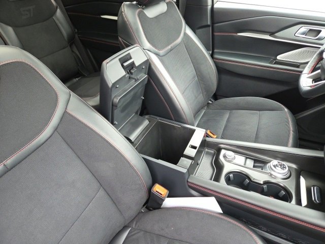 Certified 2025 Ford Explorer ST image 40
