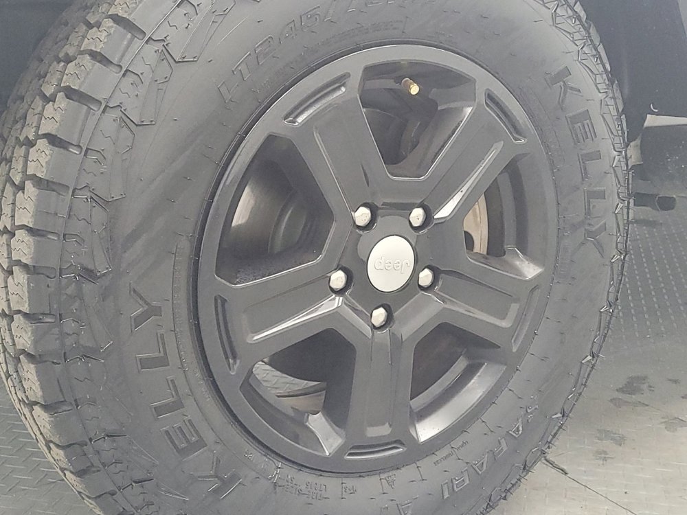 Used 2020 Jeep Wrangler Sport image 31