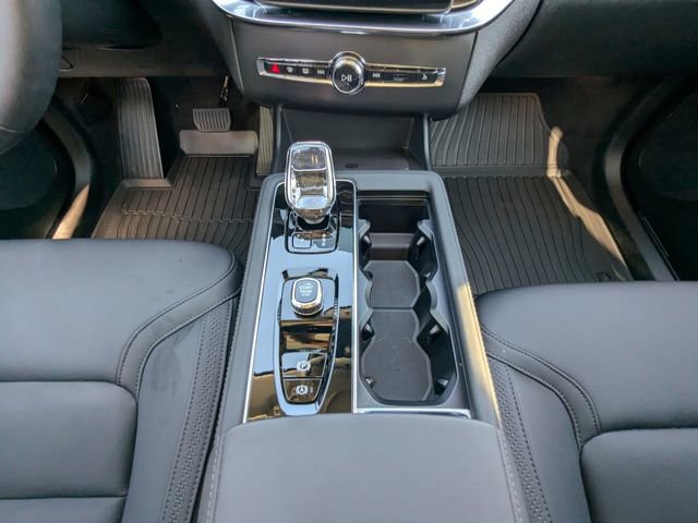 Certified 2025 Volvo XC90 T8 Plus w/ Protection Package Premier image 25